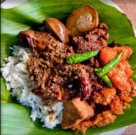 review-makanan-gudeg