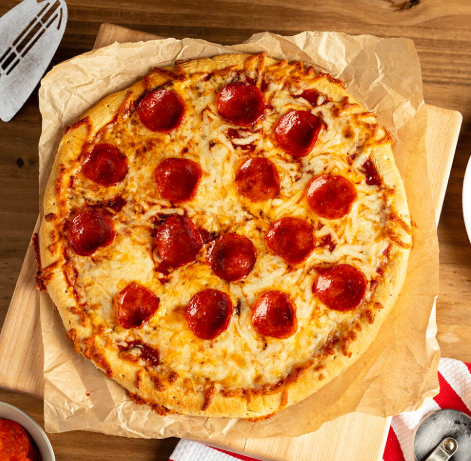 review-makanan-pizza-pepperoni