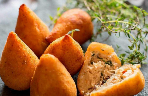 review-makanan-coxinha-camilan-ayam-favorit-brasil