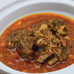 review-makanan-gulai-kambing-dengan-bumbu-rempah