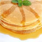 review-makanan-pancake-manis-dengan-topping-madu