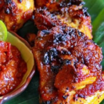 review-makanan-ayam-bakar-madu-dengan-rasa-manis-gurih