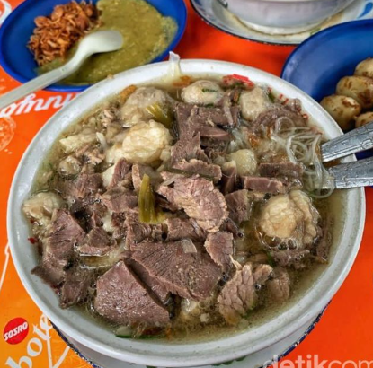 Review Makanan Mi Sop Daging Sapi Empuk