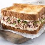 Review Tuna Mayo Sandwich Lembut dan Segar Nikmat