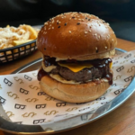 Review Burger Premium yang Sedang Populer Saat Ini