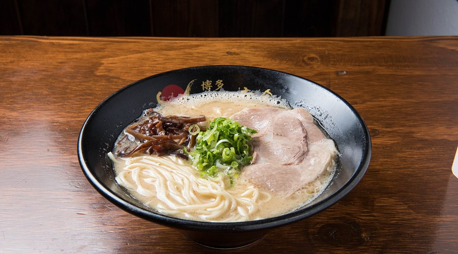 Review Ramen Hakata Rahasia Kaldu Tonkotsu yang Legendaris