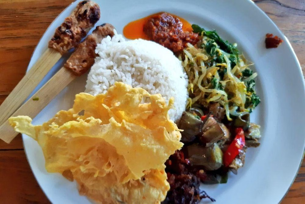Nasi Bali Pengabdi Review Menu Campur Lauk Melimpah Gurih