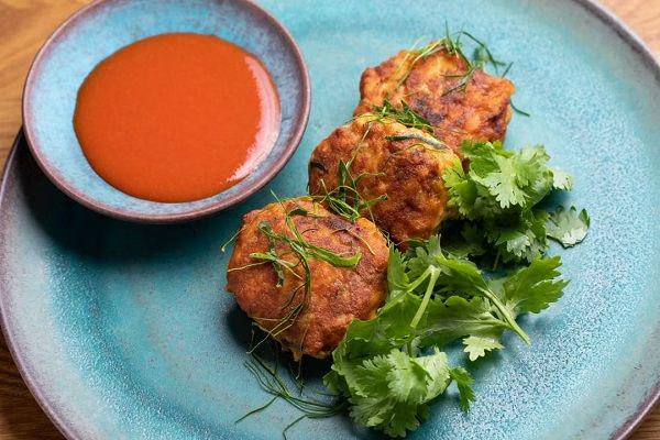 Review Makanan Tod Mun Pla Camilan Ikan Khas Thailand