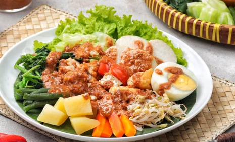 Review Makanan Gado-Gado Jakarta Segar dan Mengenyangkan